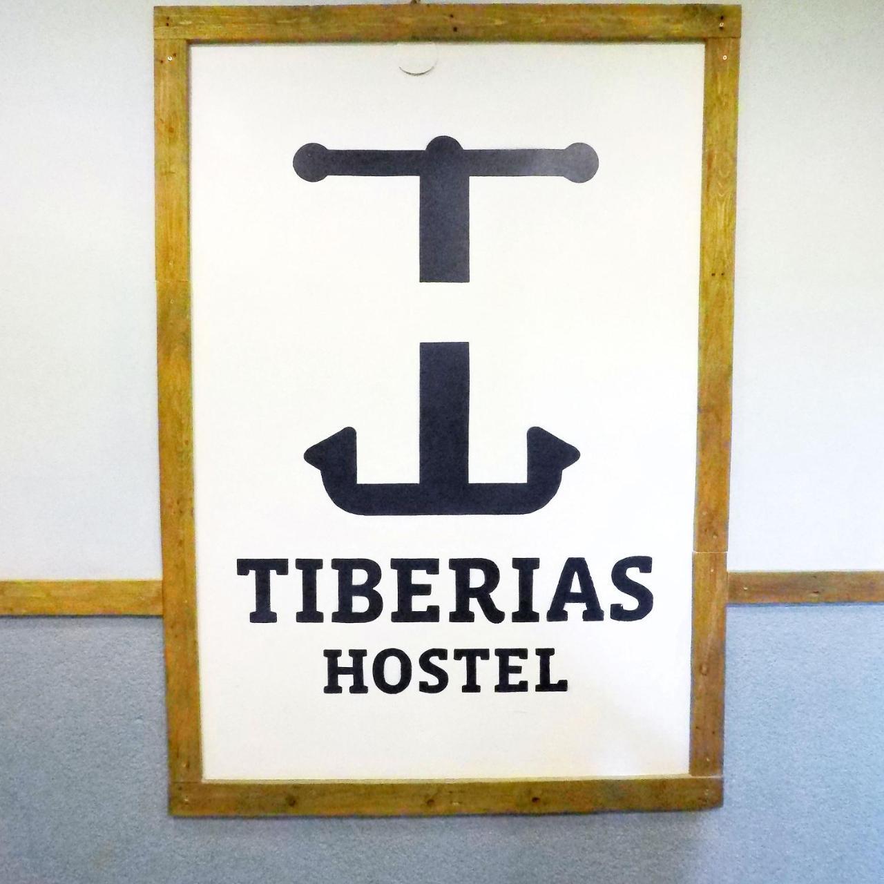 Tiberias Hostel Екстериор снимка